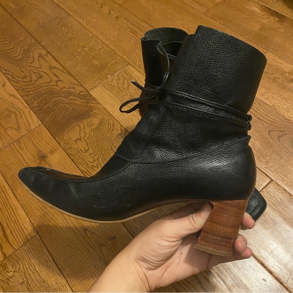 Leather Ankle Boots w/ Heel size 9 Black - Picture 2 of 8